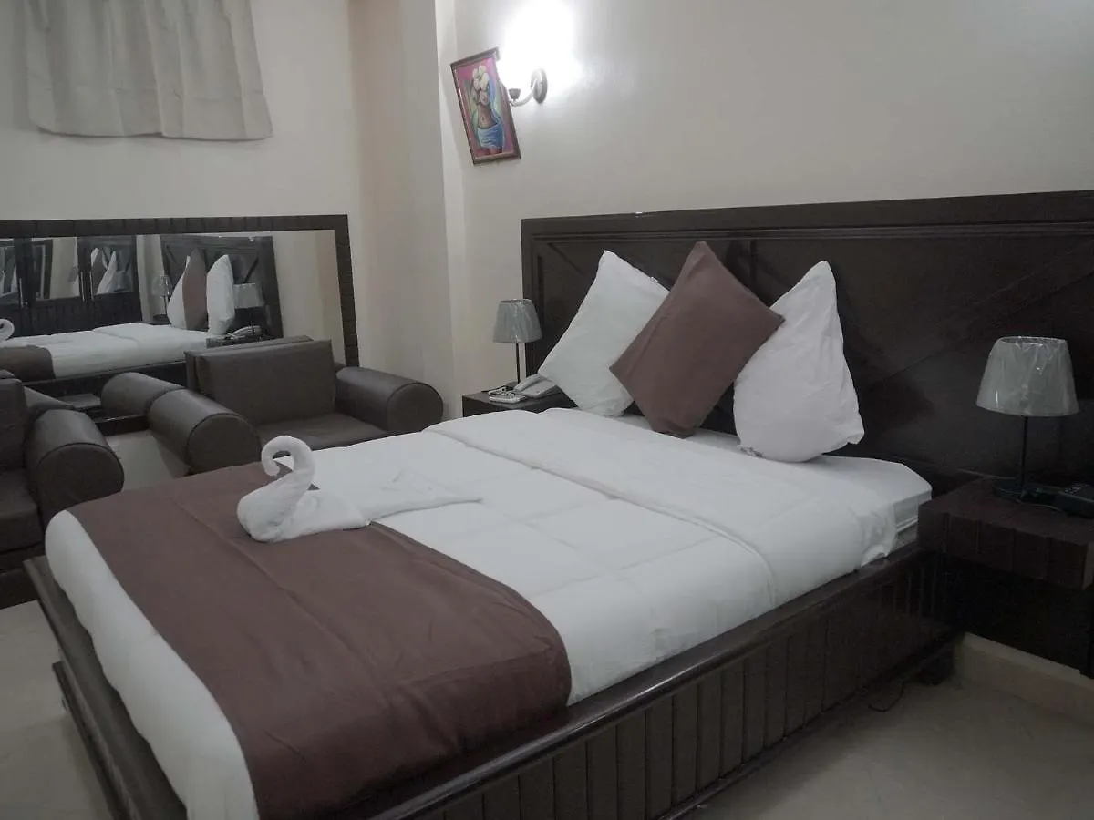 La Pepiniere Hotel Petionville 3*,